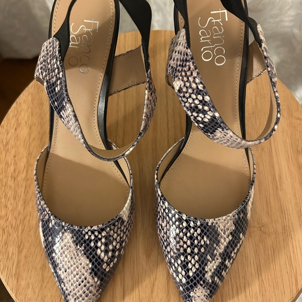 Franco Sarto Leather Embossed Snakeskin Heels NEW Size 9